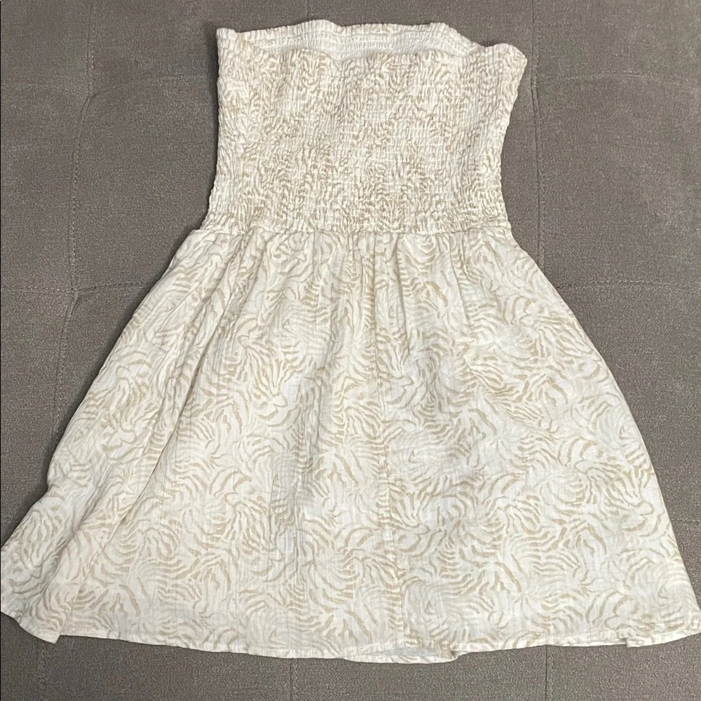 Creme mini sundress - Picture 2 of 3